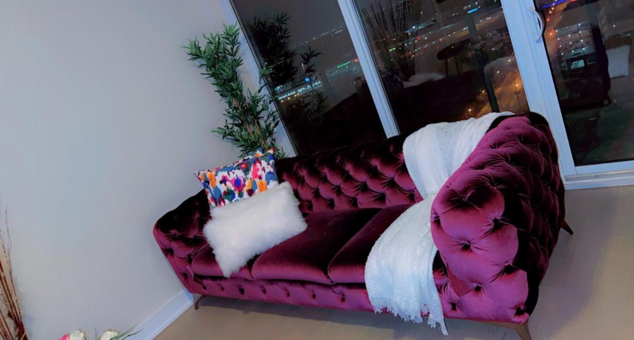 Luxury 2 Bedroom Condo Toronto Bagian luar foto