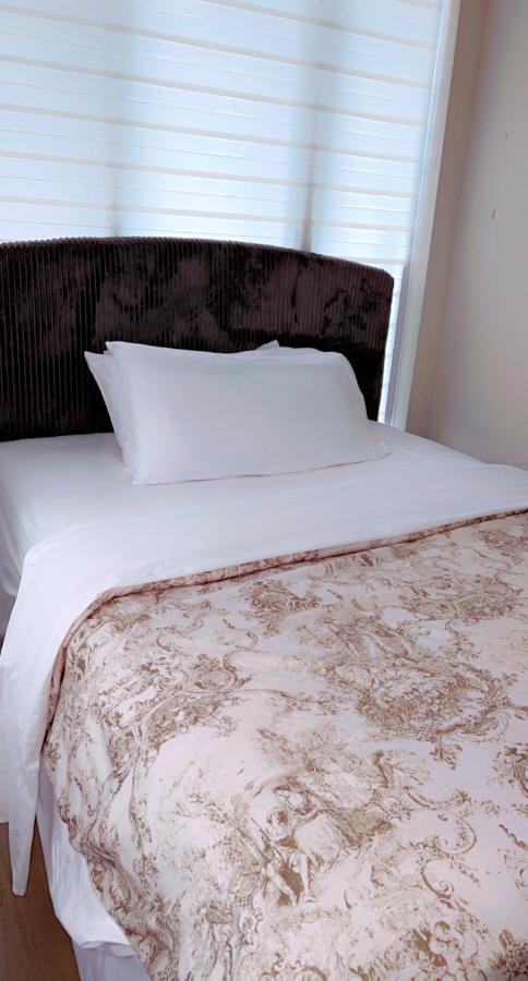 Luxury 2 Bedroom Condo Toronto Bagian luar foto